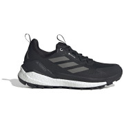 Încălțăminte turistică bărbați Adidas Terrex Free Hiker 2 Low Gtx negru/alb Cblack/Grefou/Ftwwht