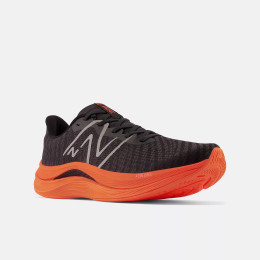 Încălțăminte bărbați New Balance Fuel Cell Propel v4 negru/portocaliu
