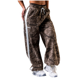 Pantaloni jogging femei Nebbia Oversized sweatpants Power maro dechis LIGHT BROWN CAMO
