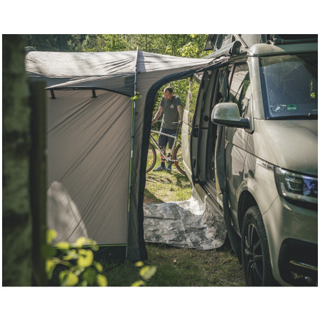 Cort auto Outwell Fresno