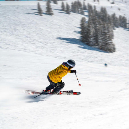 Lichidare de stoc-echipamente pentru schi