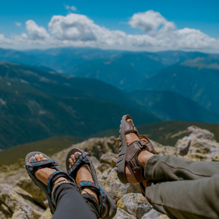 Sandale? Chiar și cu șosete :)