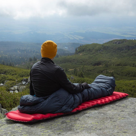 Saci de dormit și saltele de până la -60 %