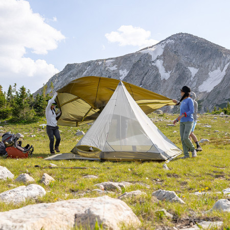 Îmbrăcați-vă de primăvară