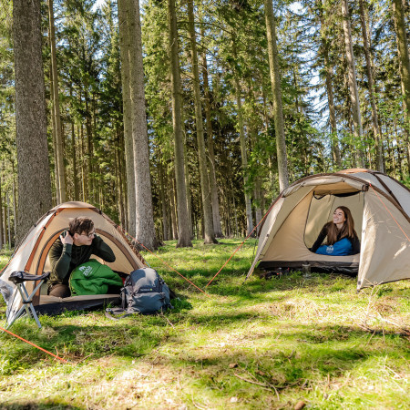 Sezonul de camping începe – echipați-vă pentru vară