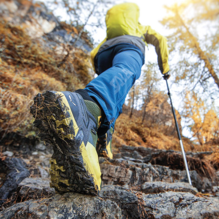 Pășește înnoit - încălțăminte de trekking la reduceri de până la 60 %