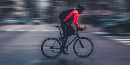 HURA PE BICICLETĂ