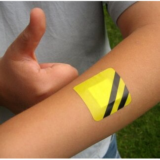 Petic autoadeziv Bee Patch pentru tratarea înțepăturilor de albine/ de viespi