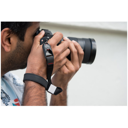 Curea Peak Design Cuff