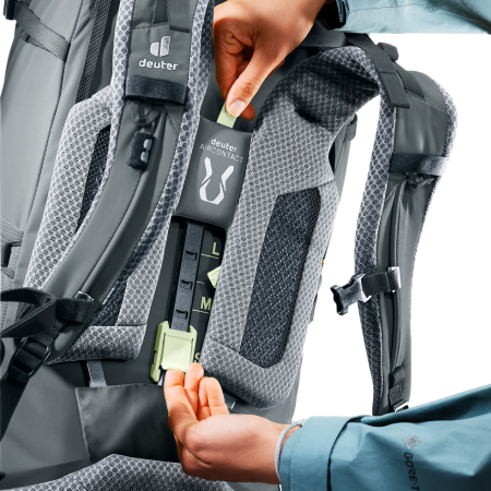 Rucsac turistic femei Deuter Aircontact Core 45+10 SL