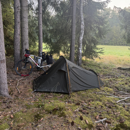 Cort ultra ușor Warg Tenere 2