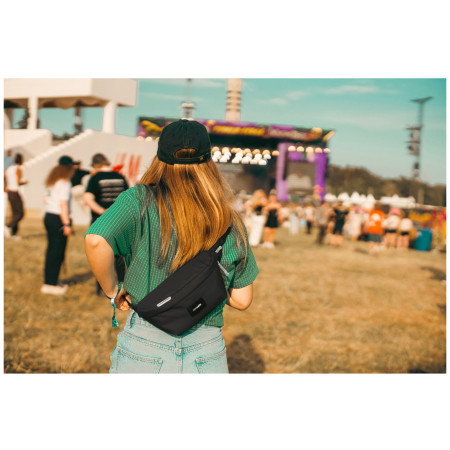 Borsetă Pacsafe GO sling pack
