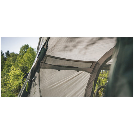 Cort auto Outwell Fresno