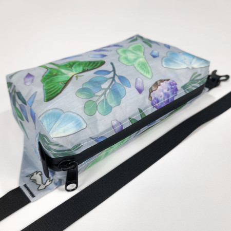 Borsetă High Tail Designs Fanny Pack Nocturna