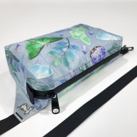 Borsetă High Tail Designs Fanny Pack Nocturna