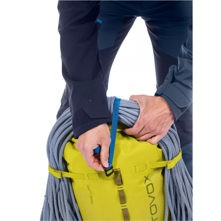 Rucsac impermeabil cu închidere rulabilă Ortovox Trad 28 S Dry