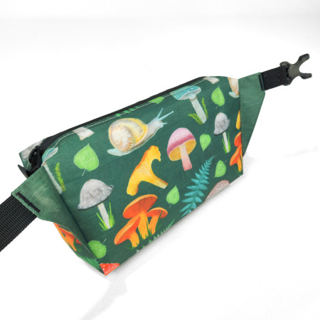 Borsetă High Tail Designs Fanny Pack Forest Mushroom