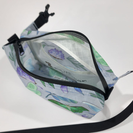 Borsetă High Tail Designs Fanny Pack Nocturna