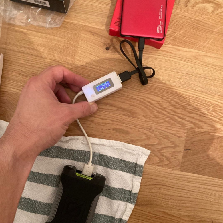 Am testat cele 10 cele mai vândute powerbank-uri